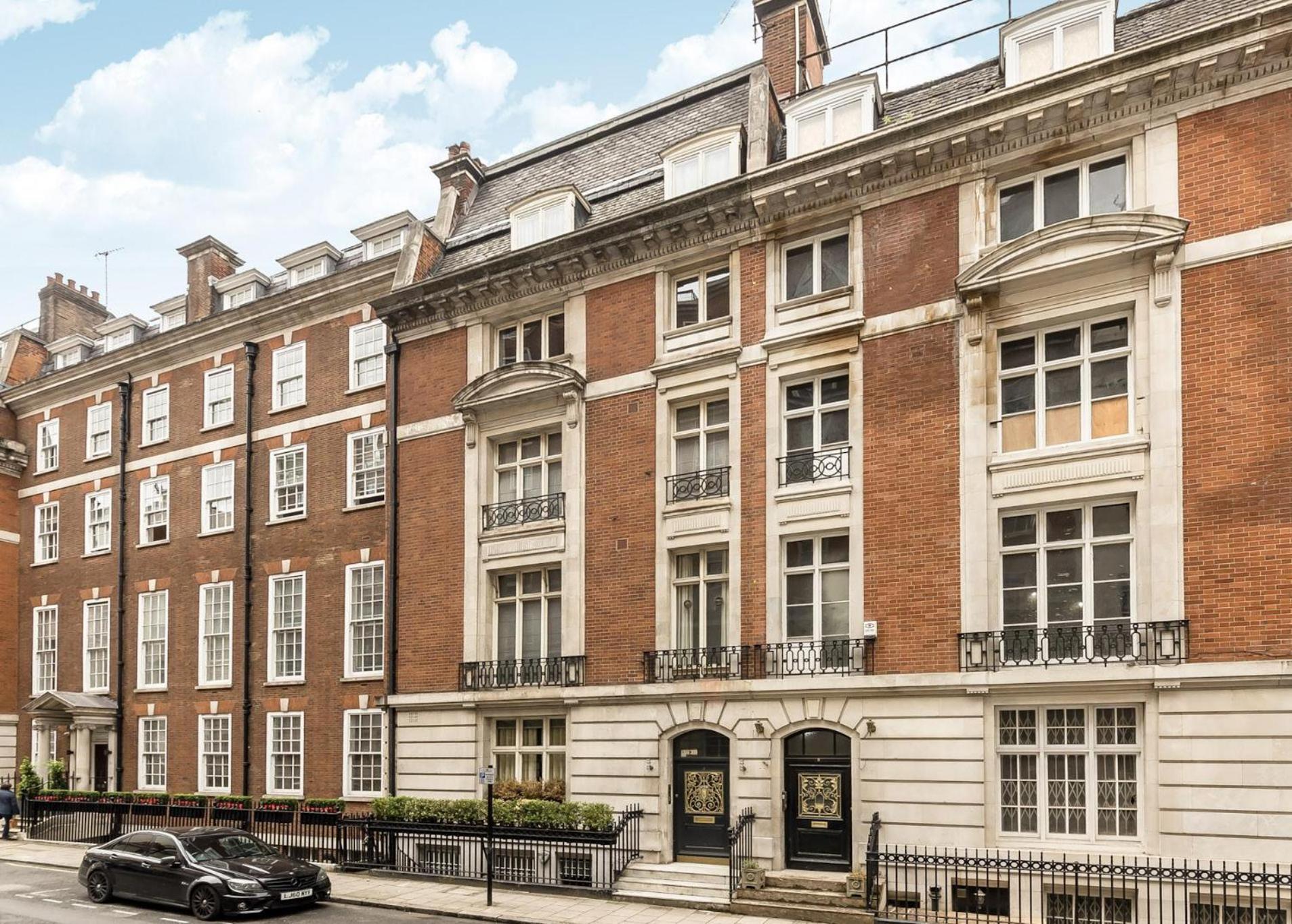 2 Bed, 2 Bath In Mayfair, Garden View * London